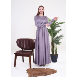 فستان ساتان لون أرجواني 
