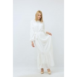 فستان طويل أبيض مع حزام  