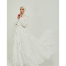   فستان شيفون أبيض طويل 